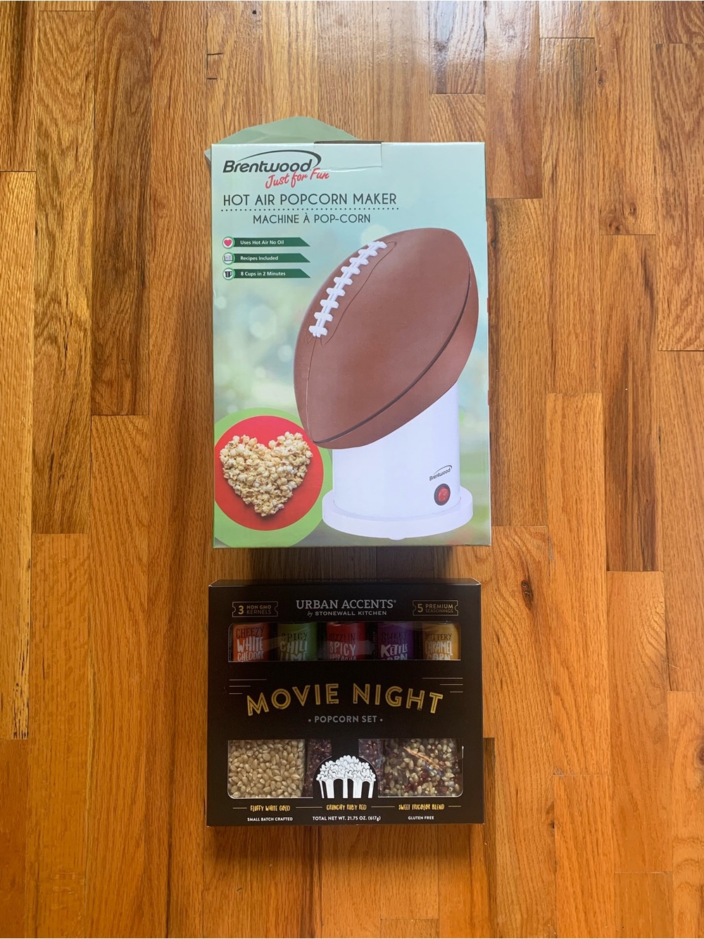 NEW IN BOX Brentwood Hot Air Football Popcorn machine with Popcorn included